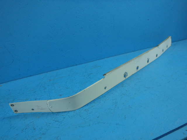 0426003-19 Cessna - FAIRING-WING RH (CRACK)